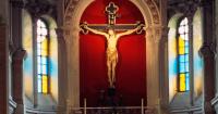 Ecuadorian Priest Dies After Cross Falls on Him During Livestreamed Homily: 'One Day, All of Us Here Will Die'