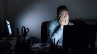 Burnout: Work is making Australians sick, report warns