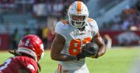 #15 Tennessee pulls off second straight comeback win, beat Arkansas, 24-17