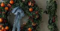 The Best Holiday Wreaths, From Minimalist Minis to a Festive Fever Dream