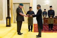 High Commissioner Seeraj presents credentials to King of Malaysia