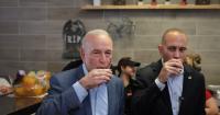 Cuban Bakeries in Miami Condemn Socialism After Uproar Following Hakeem Jeffries’ Visit
