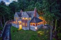 12 unique vacation rentals you can book with points