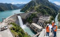 Why were Ecuador’s electricity master plans left half-finished? Outfitting the Chola Cuencana; Santa Isabel fined for unpermitted construction; Mayor on trial