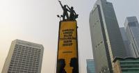 Indonesian government responds to viral Greenpeace banners criticising its haze response