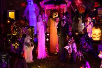 Can You Ask Your Neighbors to Turn Off Their Halloween Displays? We Asked a Real Estate Lawyer and an Etiquette Expert