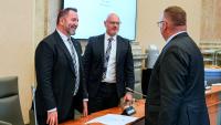 Czech Govt approves changes to financing of teaching aides, Motorists want principals to be able to reject children with special needs, Roma children could be impacted
