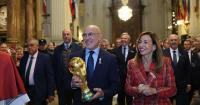 Spain’s soccer coach presents World Cup to Virgin of the Pillar