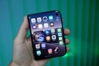 iPhone Duo Review: Brilliant, if the apps catch up