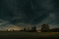 1 of the Year’s Best Meteor Displays Over Missouri Peaks Tonight