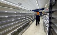 Italy: Supermarkets with near-empty shelves because of protests by truck owners