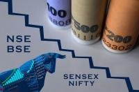 Market’s early rally fizzles out as banking, financial stocks weigh on benchmarks