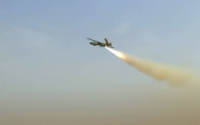 [Yemen : Missile Strike Targets Aden Airport as Houthi Group Claims Attack on Military Site
