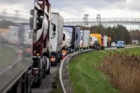 Air Raid Alerts Stall Ukraine-Poland Border Crossings