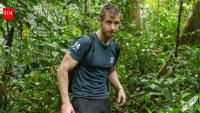 Ash Dykes loses contact for 16 hours; satellite link restores updates