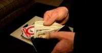 Tipping went from ‘un-American’ to unavoidable, economist says; why that could be a good thing