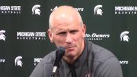 Dan Hurley delivers intimate gesture at Michigan State hecklers before wild Oppenheimer remark