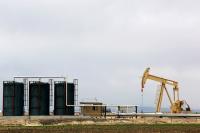 Canadian heavy oil discounts deepen on supply glut