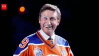 Wayne Gretzky bought a Florida mansion from son-in-law Dustin Johnson for $4.5 million in 2022; four years later, he sold it for $6.42 million