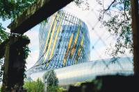 SA renews global showcase deal with Bordeaux wine museum