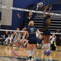 Frankfort’s volleyball team loses in district semifinals