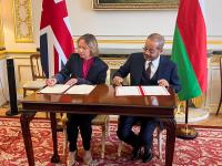 Oman, UK sign letters of intent on space and AI in education