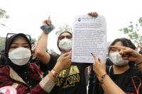 Indonesia Wildfire Lawsuit Names Prabowo as Peat Fires Sicken 283,000 Residents