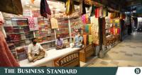 Dhaka clothing retailers report weak sales despite discounts of up to 70%