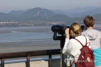 (LEAD) S. Korea urges N. Korea to stop border escalation acts amid Pyongyang's loudspeaker threat