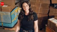 After 20 years in Los Angeles, a founder woman moved to a town of 6,000 people and she says her kids are now growing up like it’s the ’80s