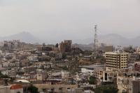 Yemeni army strikes Houthi militia weapons sites in Taiz: state media