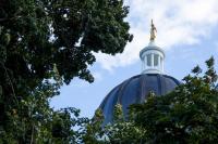 How does Maine choose its constitutional officers and state auditor?