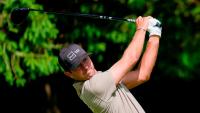 Blanchet rides a pair of eagles to Bermuda lead