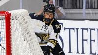 Women's Hockey Drops Series Opener At #2 Minnesota
