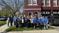 Students help encourage volunteers for nonprofit organization, The Davies Project
