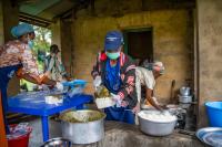 Ebola spreads to eighth DRC province as WFP delivers food, builds treatment centres and keeps supplies moving