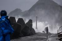 Taiwan Shuts $5 Trillion Stock Market as Typhoon Nears