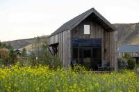 Montana’s Paradise Valley Has a New Resort With 20 Idyllic Cabins—and It’s a Perfect Home Base For Those Exploring Yellowstone National Park