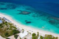 This Tiny Island Is Known For Its Gorgeous Tropical Landscapes With 33 White Sand Beaches, 82°F Winters, And $15 Local Seafood