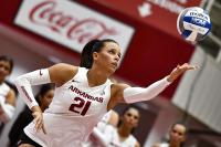 Arkansas volleyball rallies at Alabama for reverse sweep