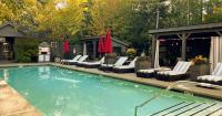Catch This Woodsy Maine Resort’s Golden Weeks Before It Closes for the Winter