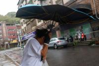 Typhoon Champi batters Taiwan, injuring hundreds