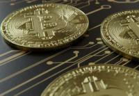 Cryptocurrency market declines as Bitcoin falls to $80,672