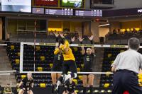 Iowa volleyball snaps losing streak with win over UCLA