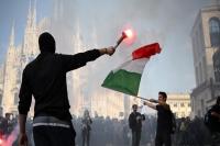 371 detained during protests in Italy