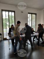 Bulgarians in Austria Vote at 17 Polling Stations in Presidential Election