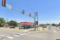 Armed Duo Robs NW Oklahoma City Business, Police Hunt for Pair