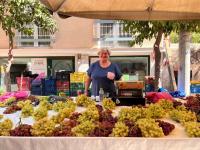 Neos Kosmos visits Greece’s declining street markets as traders struggle to survive