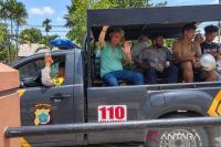 Indonesian police hunt suspect in assault on Dutch tourist