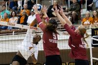 No. 14 Texas volleyball answers big questions in win against South Carolina